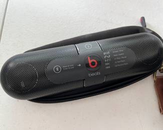Beats pill speaker