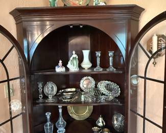 Beautiful Corner Curios
