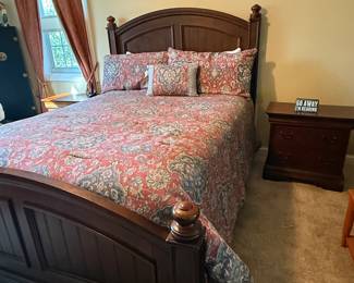 Queen Bedroom Set