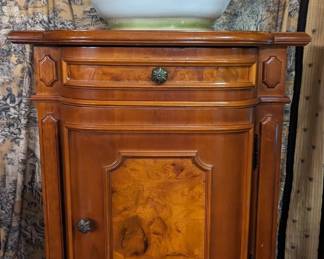 Washstand pitcher and basin