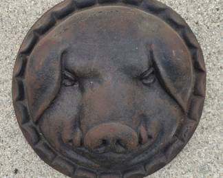 Cast iron pig