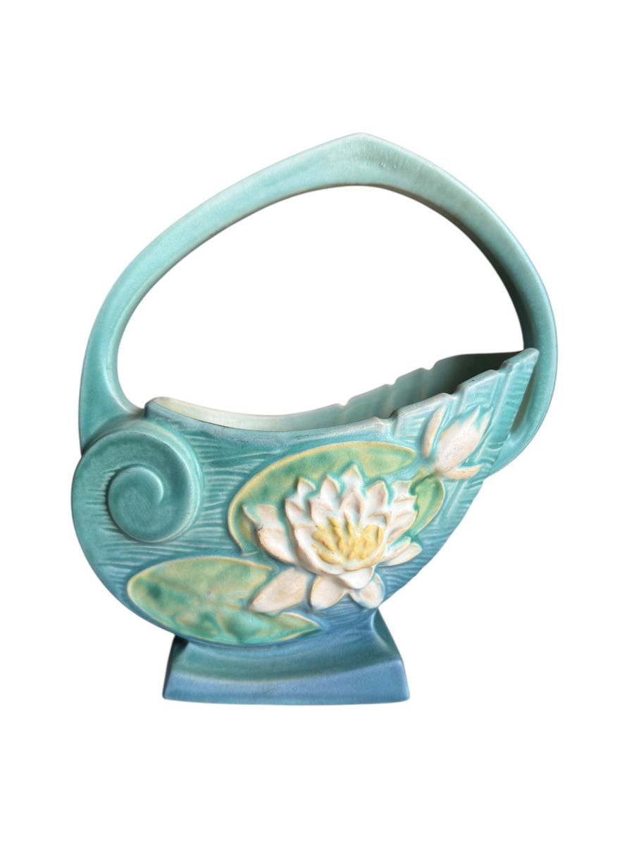 Roseville Pottery Water Lily Basket