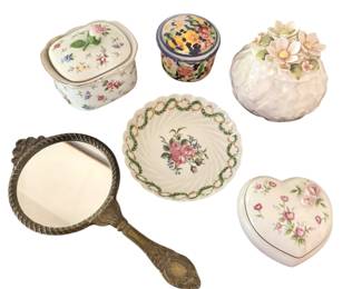 Vintage trinket dishes / vanity / hand mirror