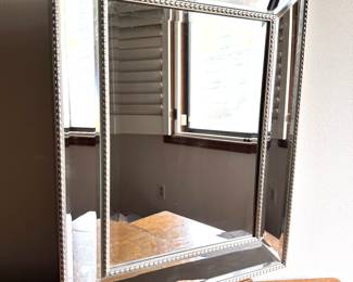 Wall mirror