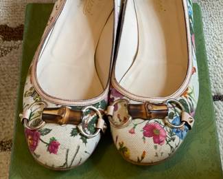 Gucci flat shoes