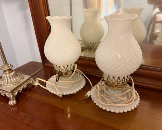 Hobnail lamps