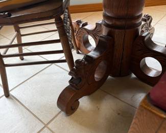 Antique Oak Pedestal Table