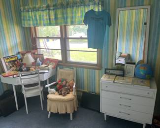 White bedroom set Not For Sale