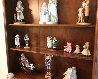 Small wall mounted display with figurines!