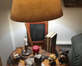 Cute table lamp!