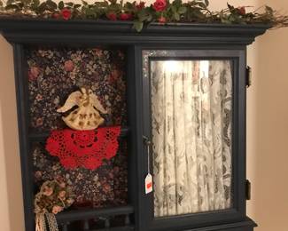 Wall cabinet lower level!