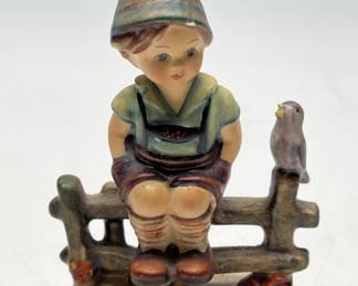 Vintage Hummel Figurine