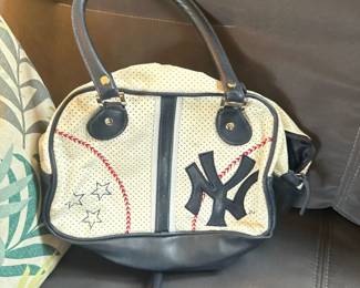 Lusso New York Yankees Reese Hobo Purse