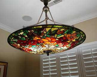 Large chandler, Tiffany style