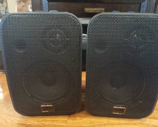 Shelf speakers