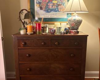 Chest of drawers