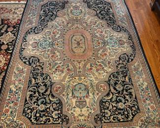 Area rug, NO PETS!!