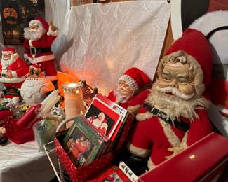A close up of our Santa corner, in the Christmas room!