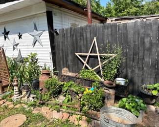 Lots of rustic garden decor, too!