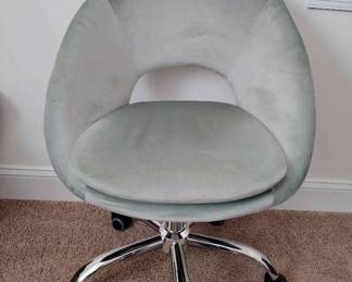 Green VelvetLike Swivel Chair