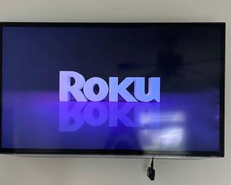 Samsung 36inch LED Smart TV With Roku