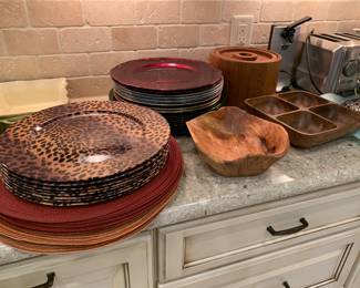 Chargers, serving items