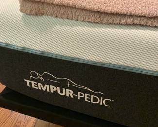 Tempurpedic queen