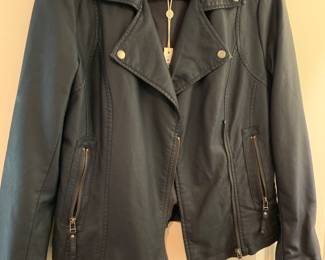 Women's leather coat sizes 8-10