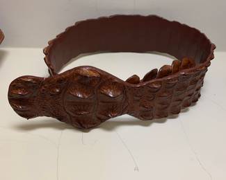 "Crocodile" belt