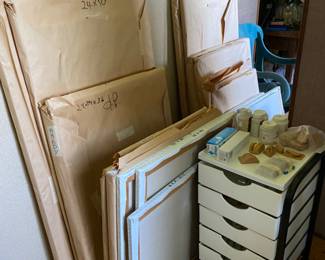 Canvases and stretchers