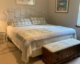 King size white Iron bed