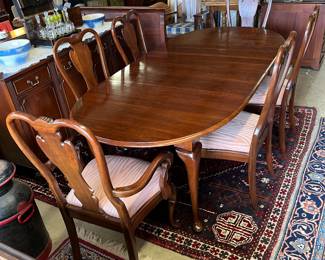 Queen Anne Table and Chairs by Pennsylvania House