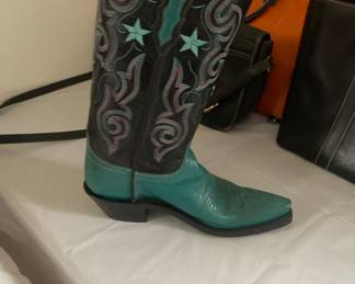 Lucchese 1883 size 61/2