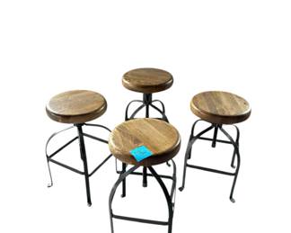 Adjustable height swivel stools. Counter to bar.