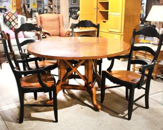 Round table with 4 chairs