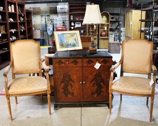 Chest & 2 armchairs