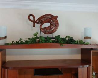 MANTLE ABOVE ENTERTAINMENT CENTER DECORATIONS