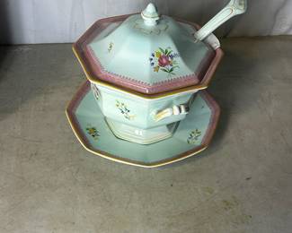 Flowered Servingware