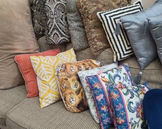Decorative pillows