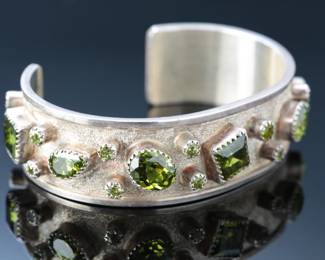 Rocki Gorman Tufa Cast Peridot Cuff Bracelet SZ: 6.5 SAnta FE SOuthwest Jewelry