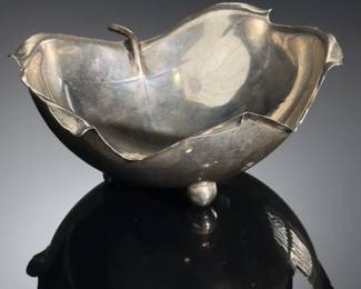 Alfredo Sciarrotta Sterling Silver Maple Leaf Candy Dish