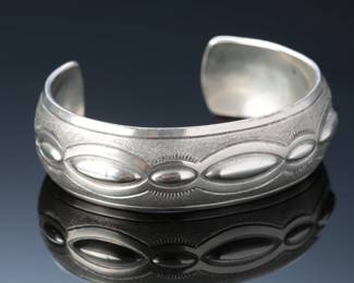 Native American Tufa Cast Sterling Silver Cuff Bracelet SZ: 6.25
