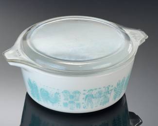 Pyrex #472 White Blue Amish Butterprint 1 1/2 pt Casserole Dish With Lid