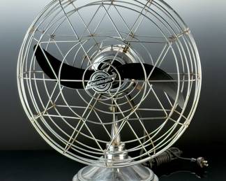 Vintage Chrome Art Deco Fresh'ND-Aire 17RC Table Fan