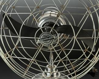 Vintage Chrome Art Deco Fresh'ND-Aire 17RC Table Fan