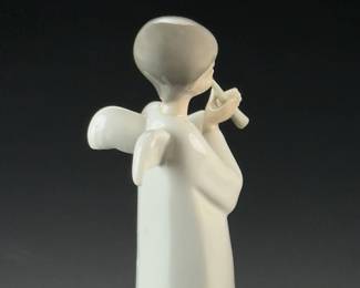 Lladro NAO Angel Playing Flute Porcelain Figurine