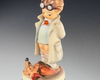 Goebel Hummel 127 Doctor Porcelain Figurine
