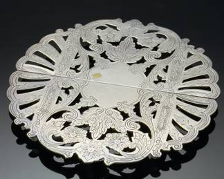 Vintage Wallace Silver Plate Expandable Trivet 7333 Floral Fan Design Footed