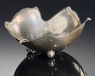 Alfredo Sciarrotta Sterling Silver Maple Leaf Candy Dish