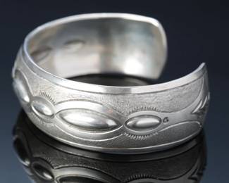 Native American Tufa Cast Sterling Silver Cuff Bracelet SZ: 6.25